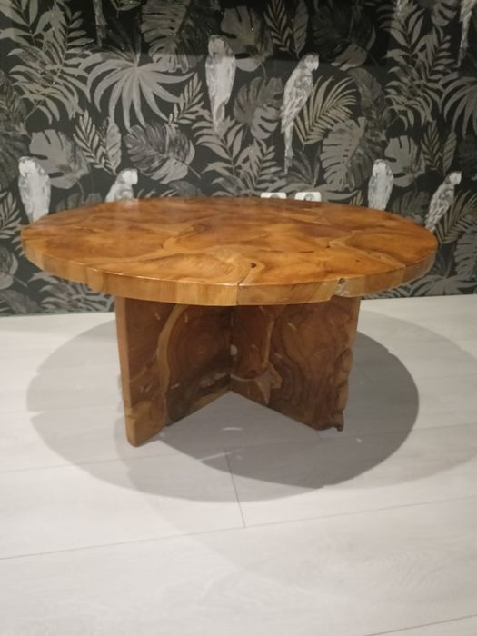 Stolik z drewna tekowego