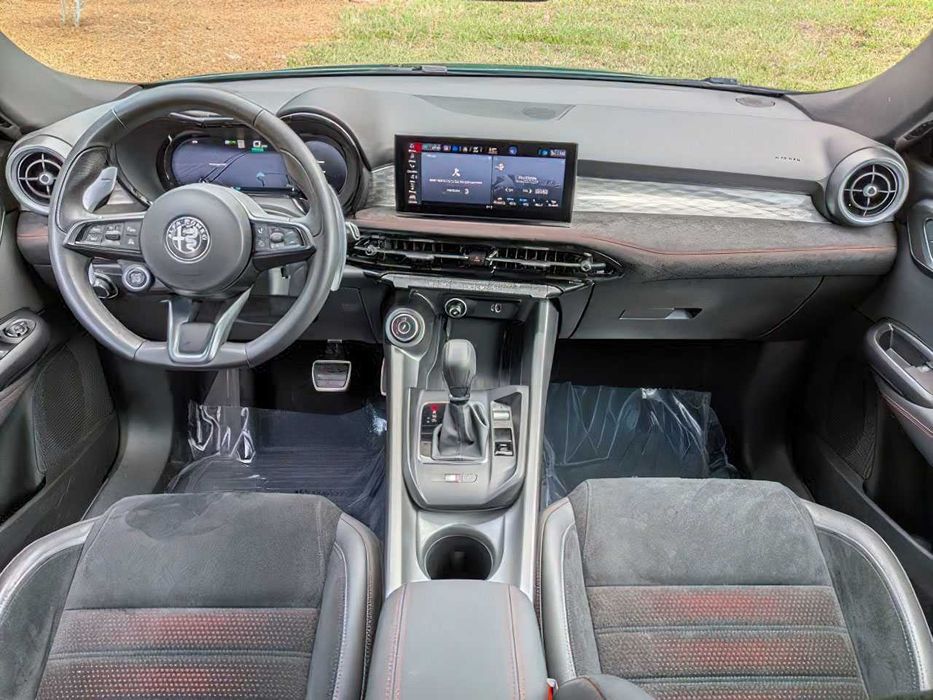 Alfa Romeo Tonale      2024