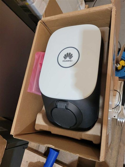 Техніка Huawei: Сервери, Інвертори, Роутери (20 палет, сток)