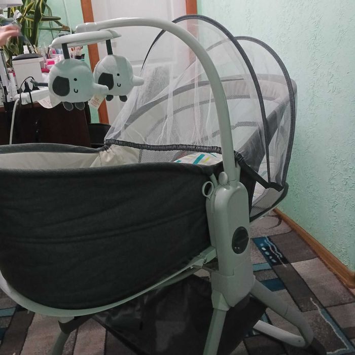 Дитяча кроватка ві 0 до 1 року