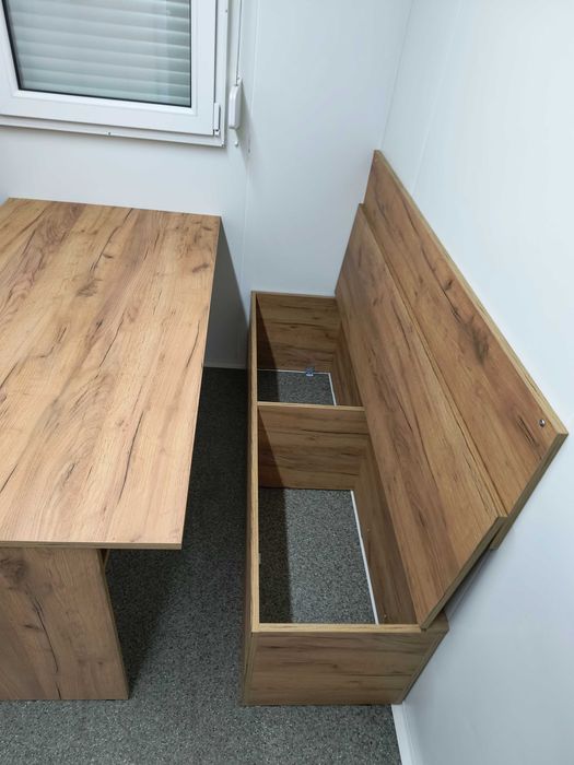 przyczepa SOCJALNA - kontener socjalny- BIURO - 750 kg - ławy + stół -