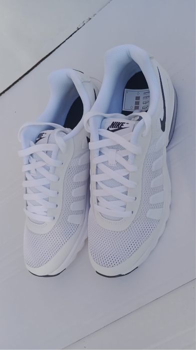 Męskie obuwie sportowe NIKE AIR MAX INVIGOR PRINT r 41