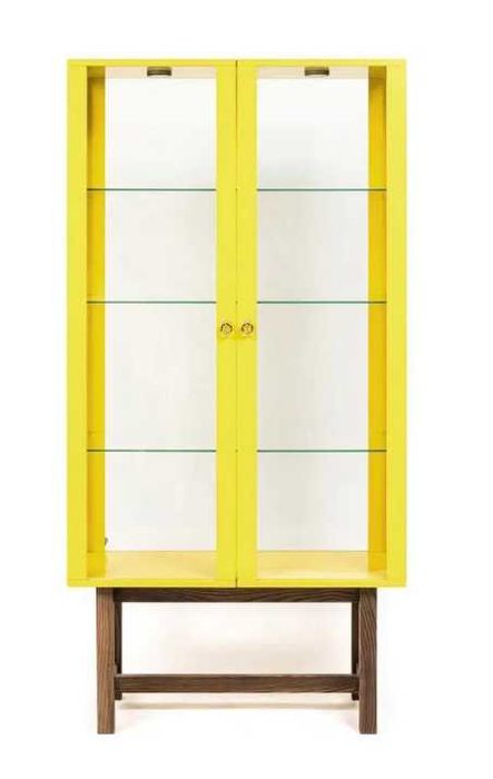 Żółta witrynka Ikea