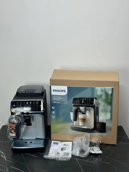 Кавомашина PHILIPS Series 5500 LatteGo EP5547/90