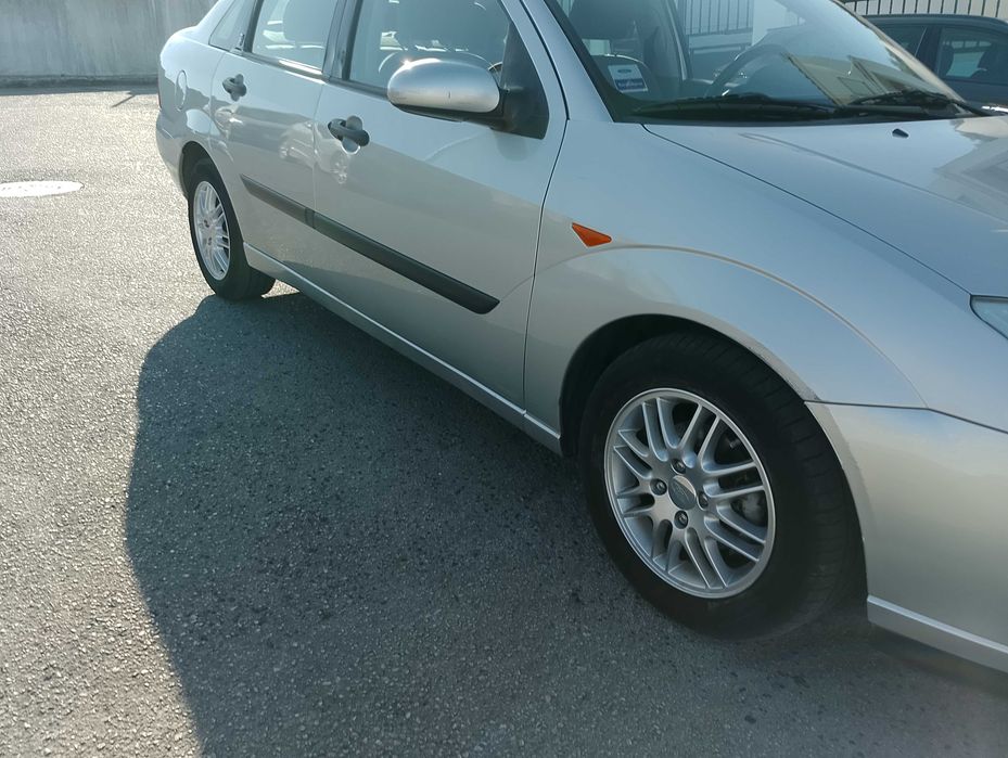 Ford Focus só 169000 KMS ,1.6 Ghia, 100 CV, inspeção até Junho de 2027.