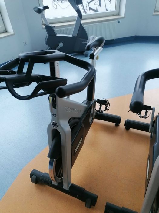 rowerki spinningowe technogym