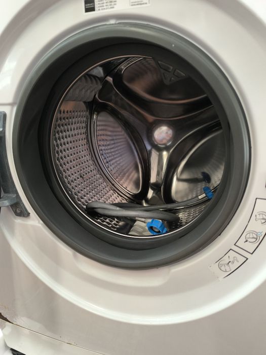 Máquina de lavar roupa Whirlpool FSCR 90421 9Kg 1400 RPM
Máquinas de Lavar Roupa
Whirlpool FSCR 90421 9Kg 1400 RPM
Whirlpool FSCR 90421 9Kg 1400 RPM