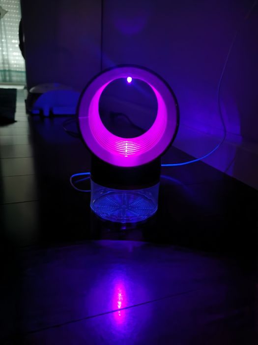 Anti-mosquito através luz negra sem perigo