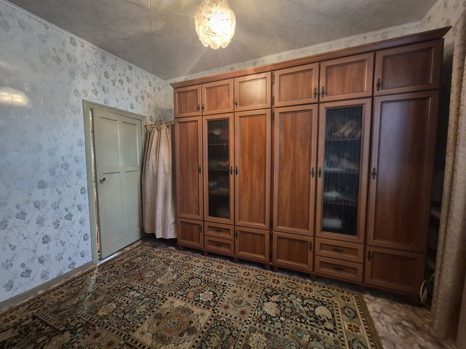 Продам 4х кімнатний будинок з гаражем/ Довгинцево