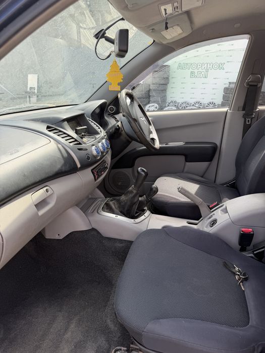Mitsubishi L200 pick up Л200 пікап