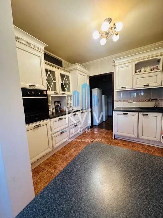 Продаж квартири з ремонтом та меблями/ 3 кімнатна/ Позняки/ Київ