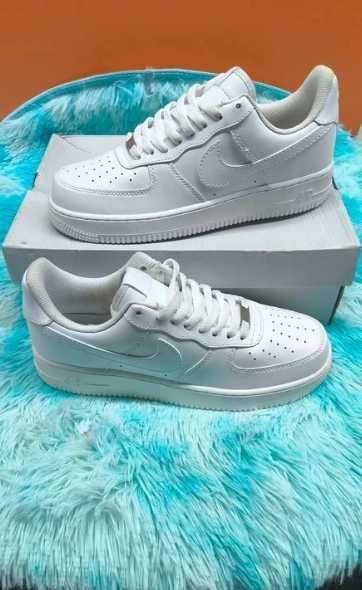 Nike Air Force 1 Low '07  Biały Rozmiar 42