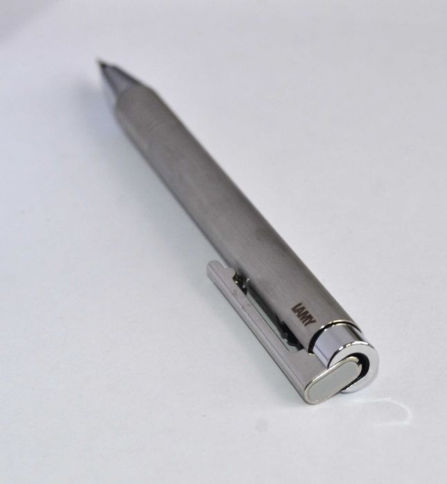 Lapiseira Lamy Nova