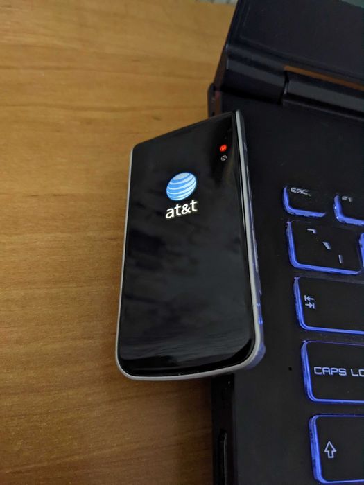 Модем Sierra Wireless at&t 305 с симкой life с безлимитным интернетом