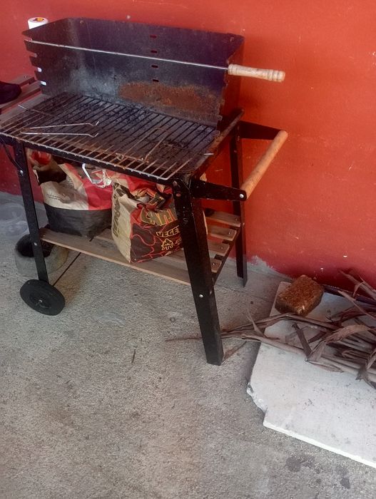 Vendo churrasqueira