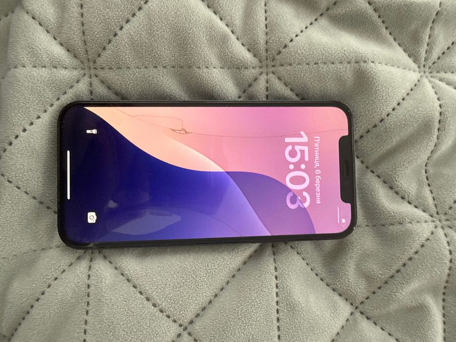 Айфон 12 r-sim в хорошому стані