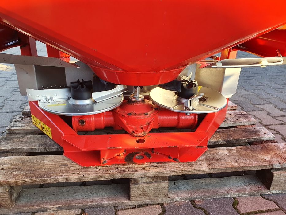 Rozsiewacz do nawozu Kuhn MDS 932 M