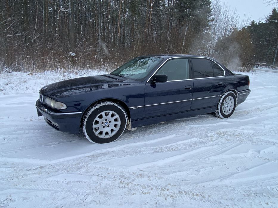 Bmw e38 lift 4.4 740