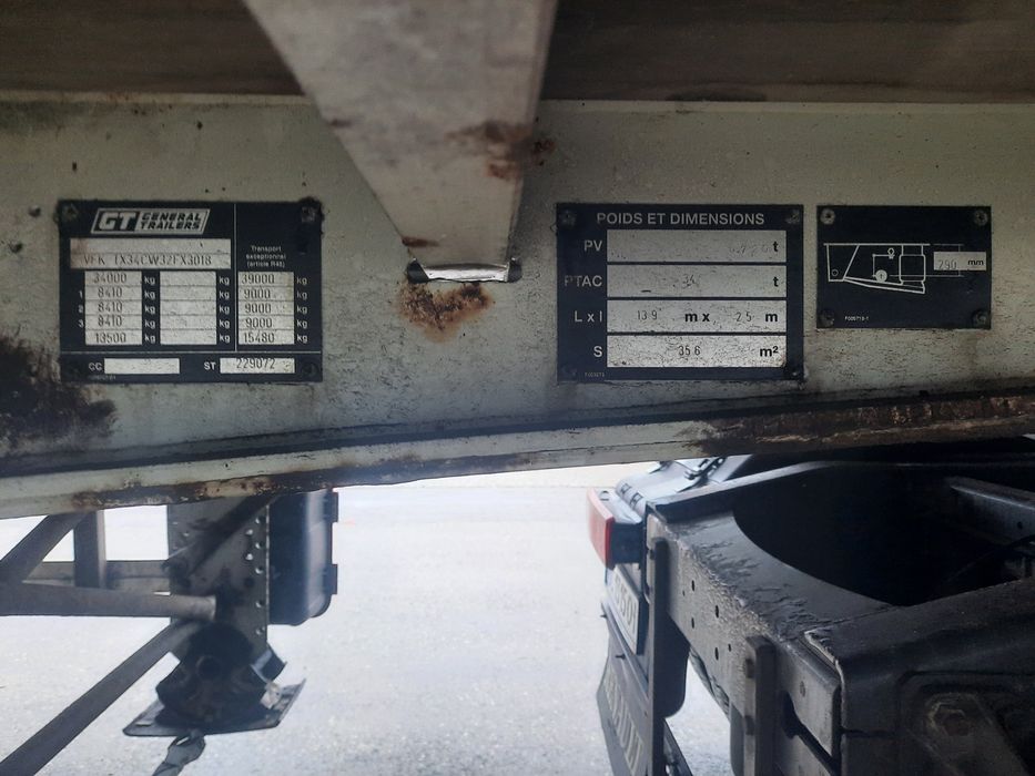 Напівпричіп ФРЮХАУФ