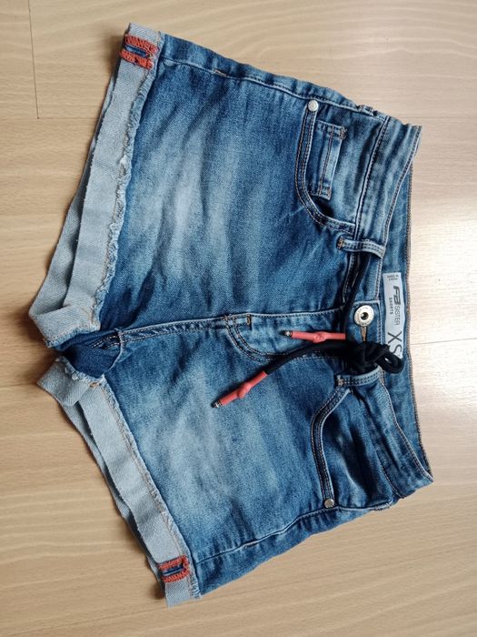 Krótkie spodenki jeansowe damskie New Yorker roz xs