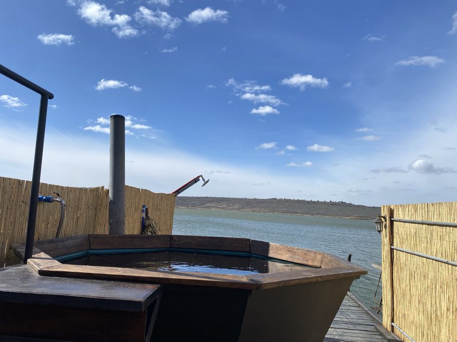 Чан на дровах отдых  и рыбалка дом на воде