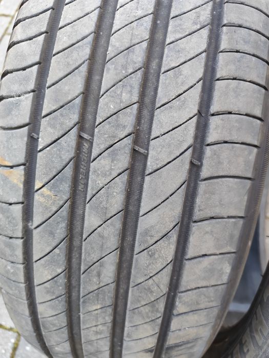 Pneus 205/55r19 Michelin E Primacy 75% piso