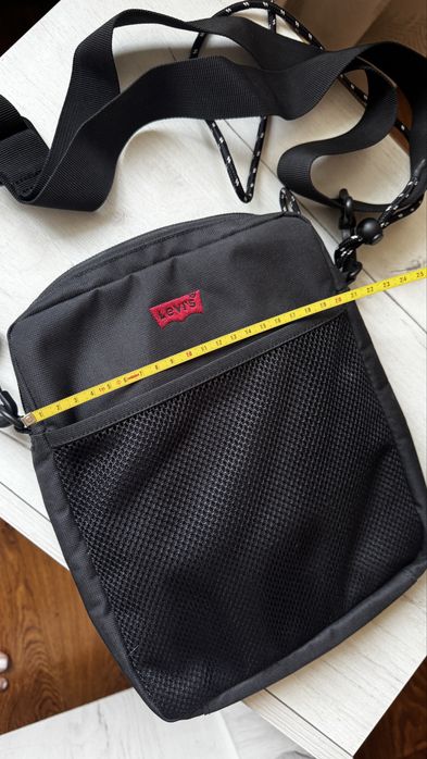 Сумка через плече Levis