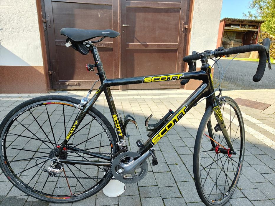 Sprzedam rower szosowy Scott