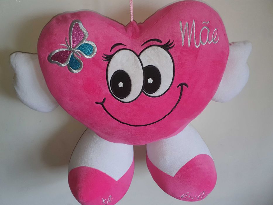 Stuffed toy in like-new condition (Large size)64751911214082120