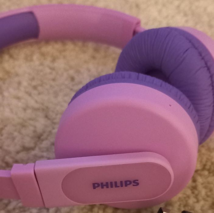 Auscultadores Bluetooth marca Philips em caixa para criança