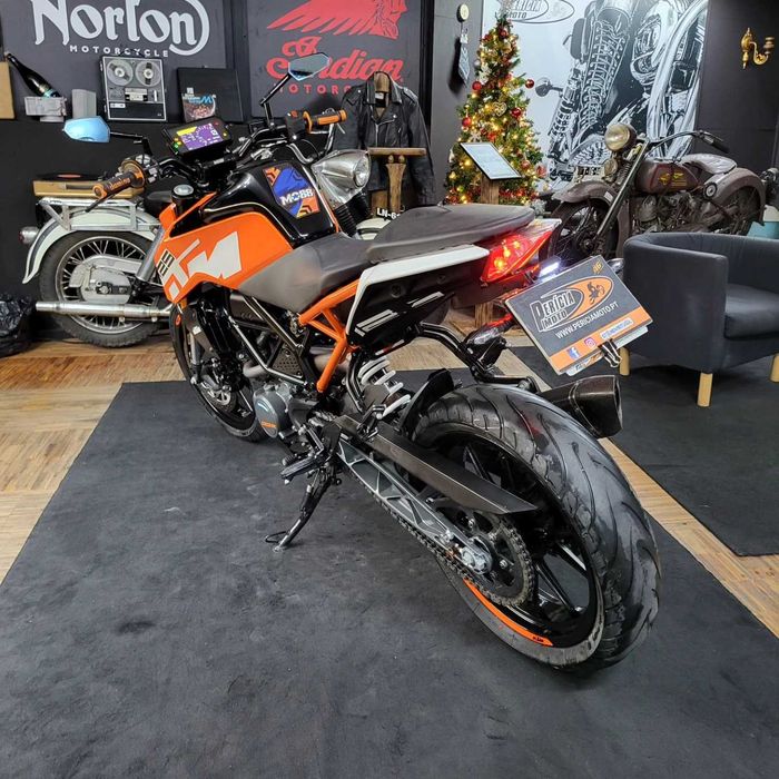 KTM Duke 125 edição M.Oliveira #88 2020