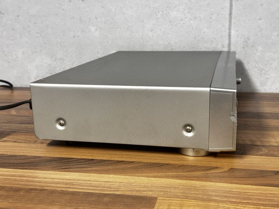 Odtwarzacz Sony CD / SACD SCD-XE597 srebrny