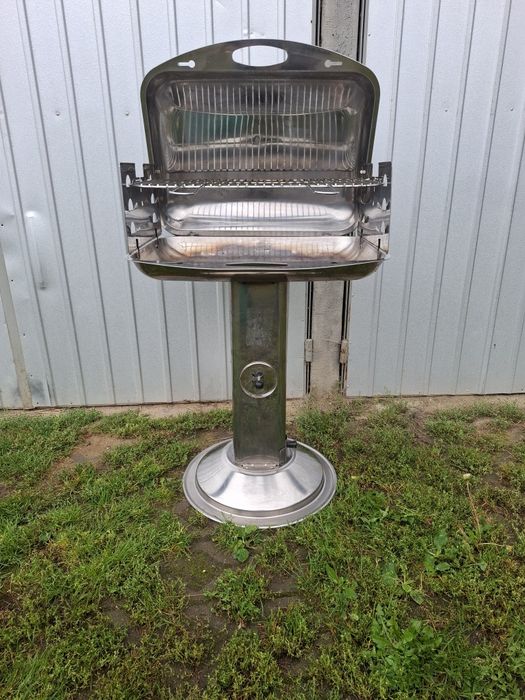 Grill ogrodowy na węgiel