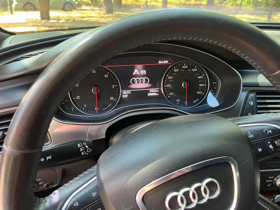 Audi A6 c7.