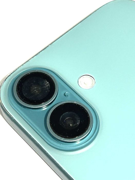 Telefon Iphone 16, kondycja baterii 100%
