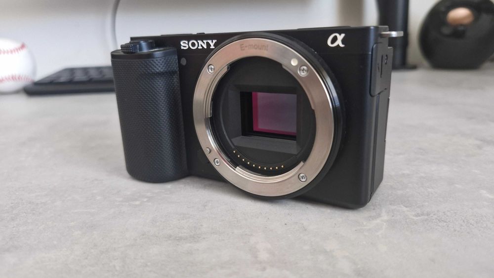 Sony ZVE-10 + Cage Small Rig + Baterias Extra
