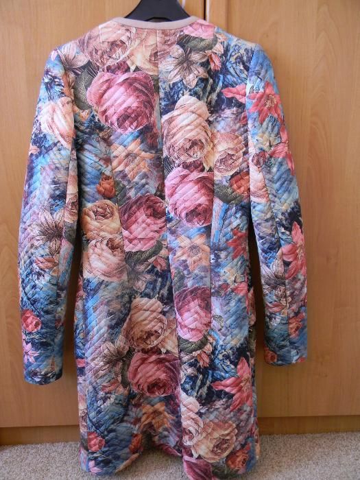 Жіноче пальто, пальто для дівчини.