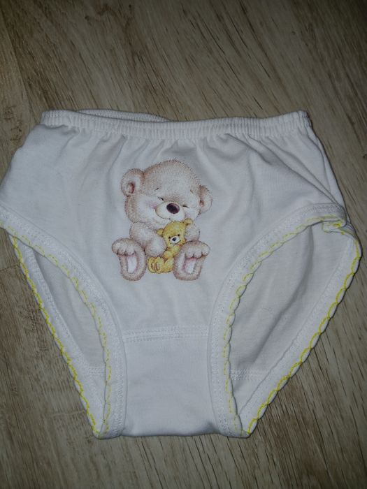 Zestaw majteczek dziewczęcych 110