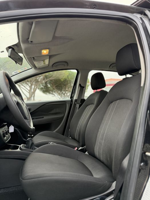 Fiat Punto 1.2 / 84.000km - 2015 - Garantia