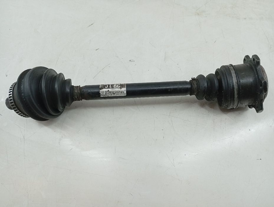 Transmissão frente esquerda - AUDI A4 (8D2, B5) | 94 - 01