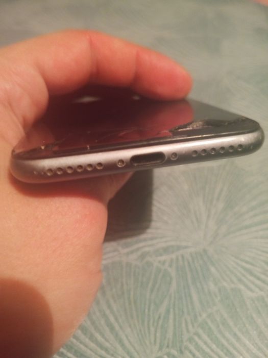 Iphone 8 64 на запчасти с комлектом