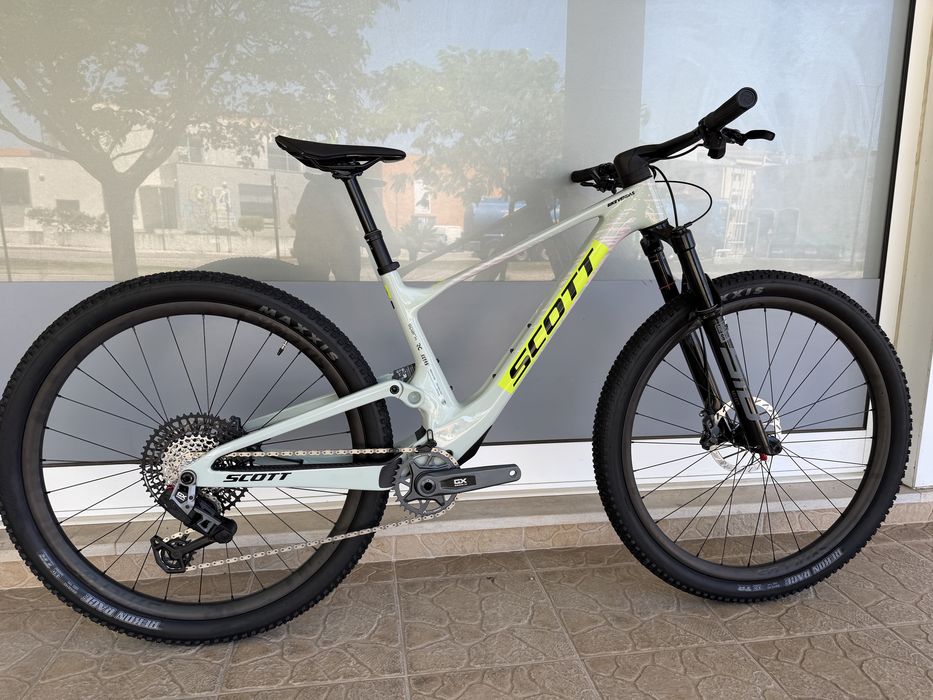 Bicicleta Scott Spark RC - PROMOCAO - rodas carbono