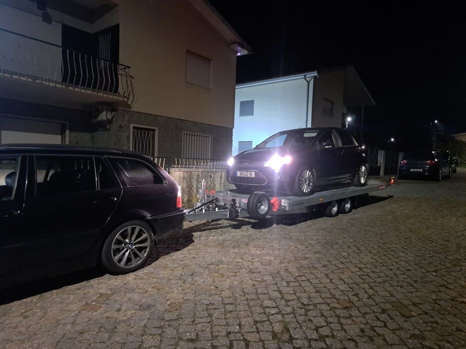 Aluguer de atrelados porta carros