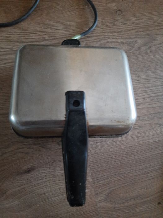 Продам Эллектровафильницу