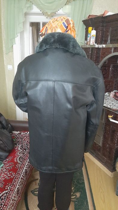 Чоловіча  шкіряна куртка