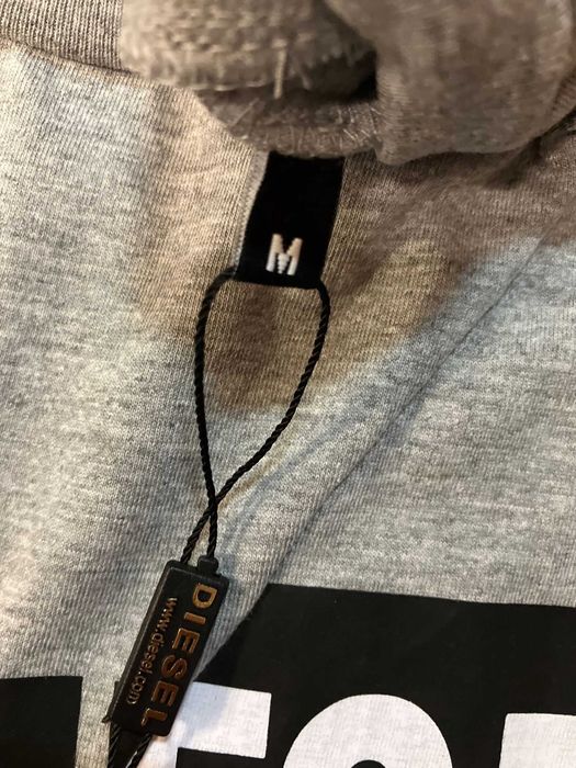 Szary T-shirt z nadrukiem Diesel roz.M