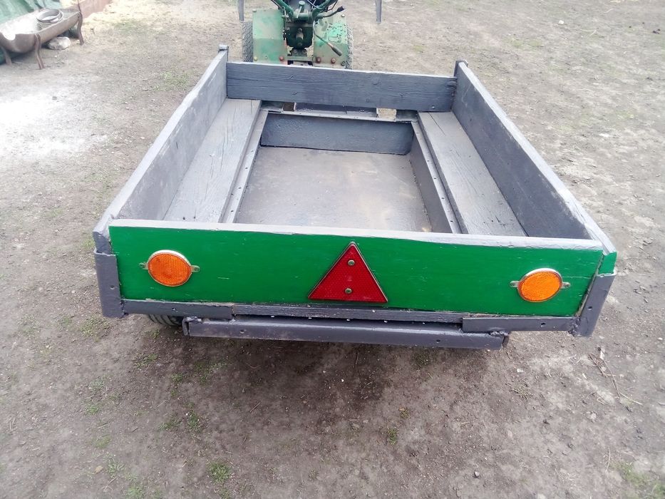 Продам надійний причеп .