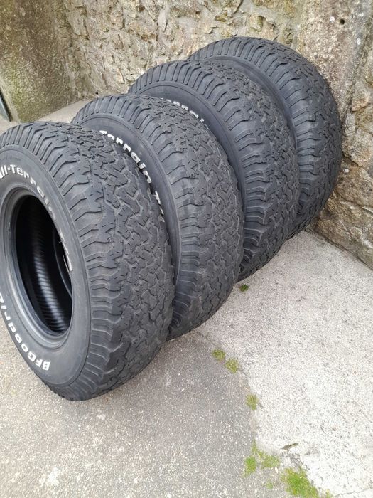 4 Pneus BF Goodrich 235/85/16 usados