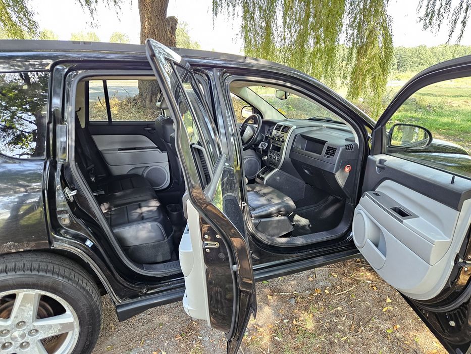 Jeep Compass 2006 рік 2.4 бензин автомат 4×4  для військових