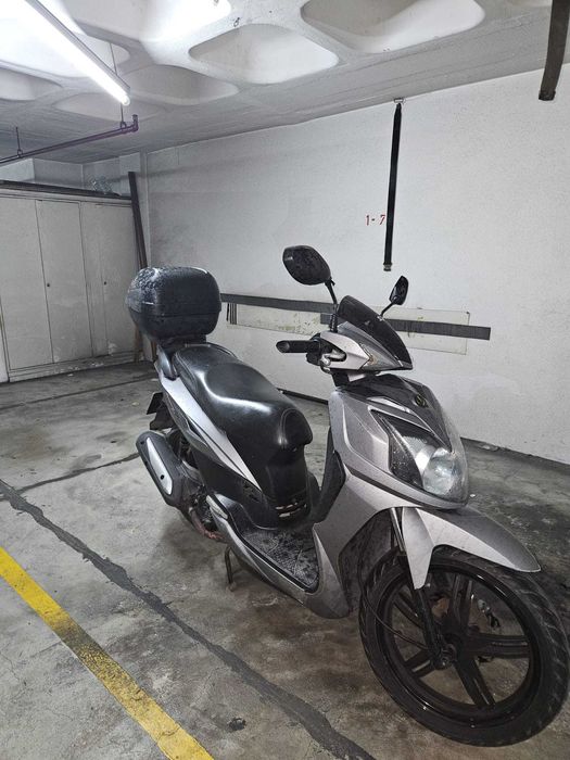 Scooter Sym Symphoni SR